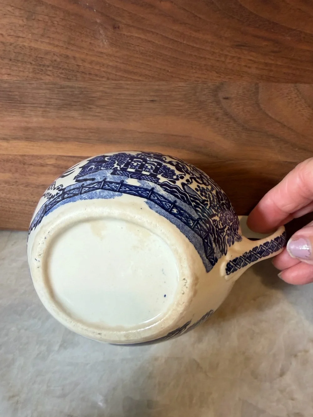 Vintage blue Willow gravy server